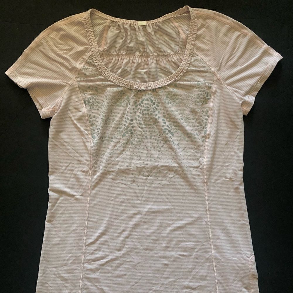Lululemon Athletica Lightweight Shirt 